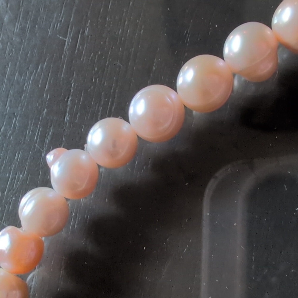 Light Pink Freshwater Cultured Pearl Necklace 16.5" - Picture 4 of 4
